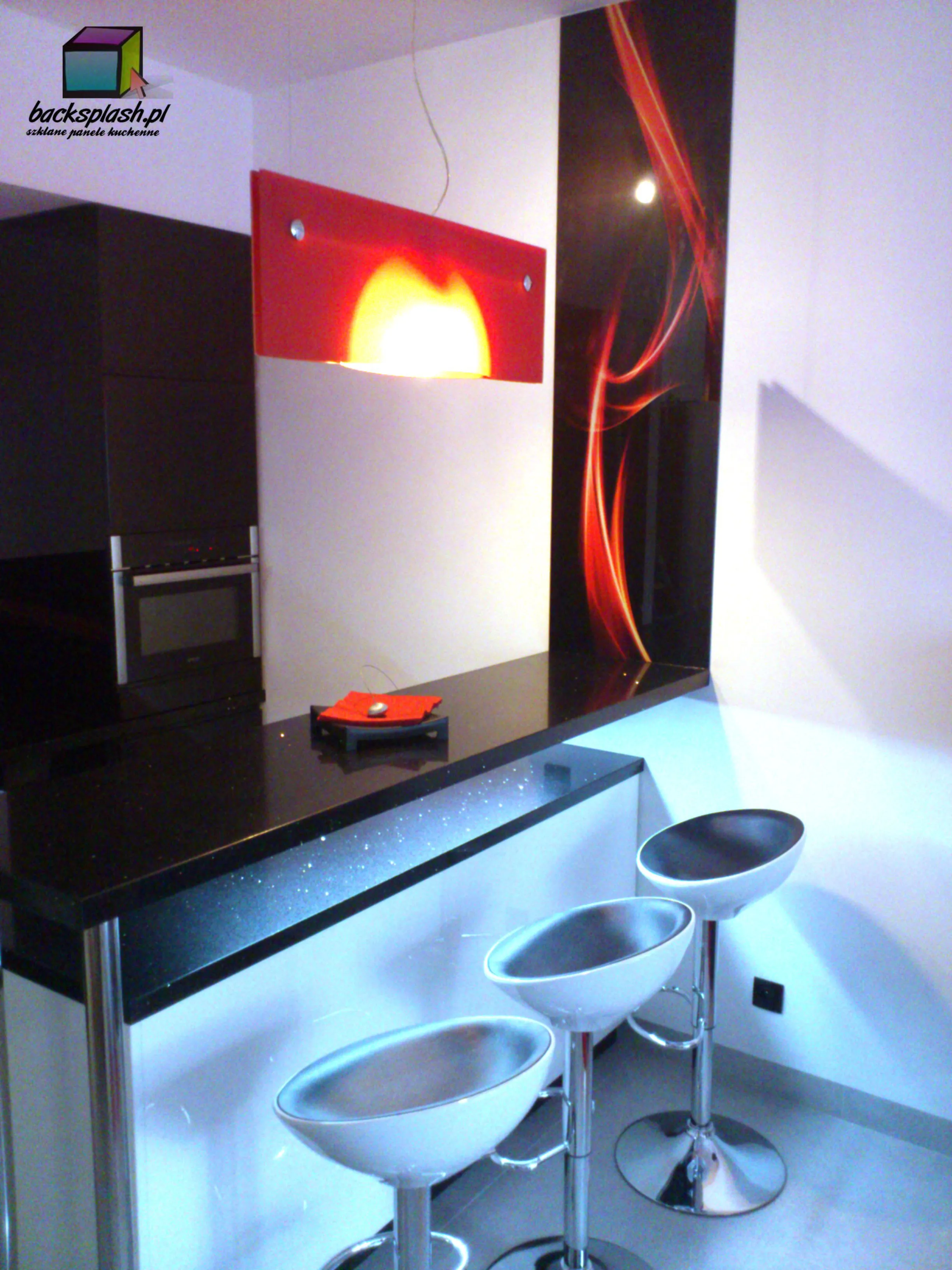 Porównanie wykończenia lacobel i szkła hartowanego z nadrukiem